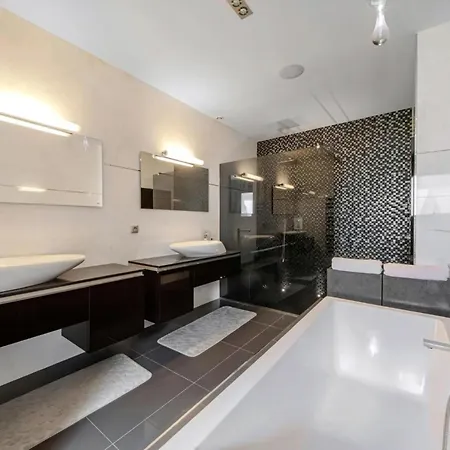 Casa de Férias Prestigious With Just Steps From The Mediterranean Saint-Gely-du-Fesc