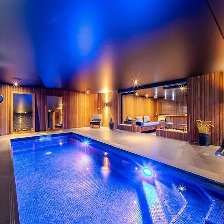 Prestigious With Just Steps From The Mediterranean *