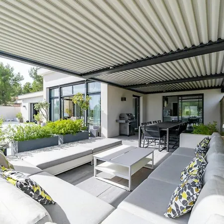 펜션 Prestigious With Just Steps From The Mediterranean *