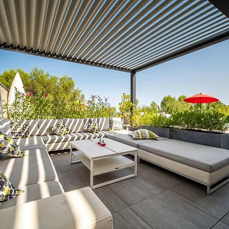 Prestigious With Just Steps From The Mediterranean
