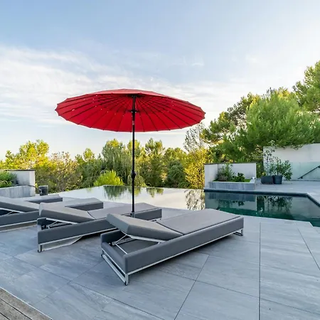 Prestigious With Just Steps From The Mediterranean Casa de Férias *